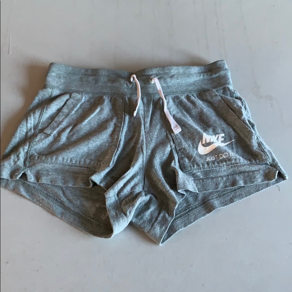 NIKE shorts with pockets